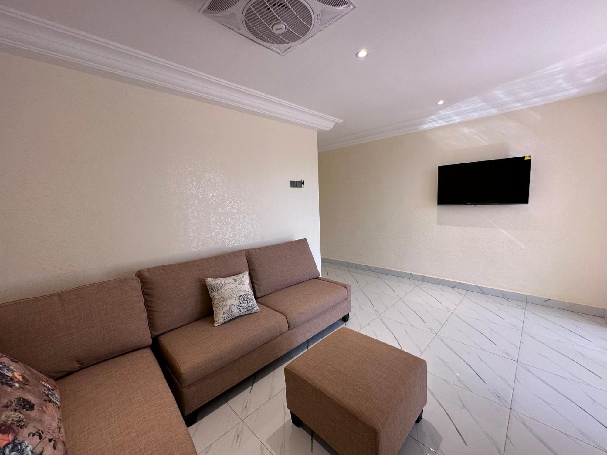 Apartments Plaza Hotel 콜롤리 외부 사진
