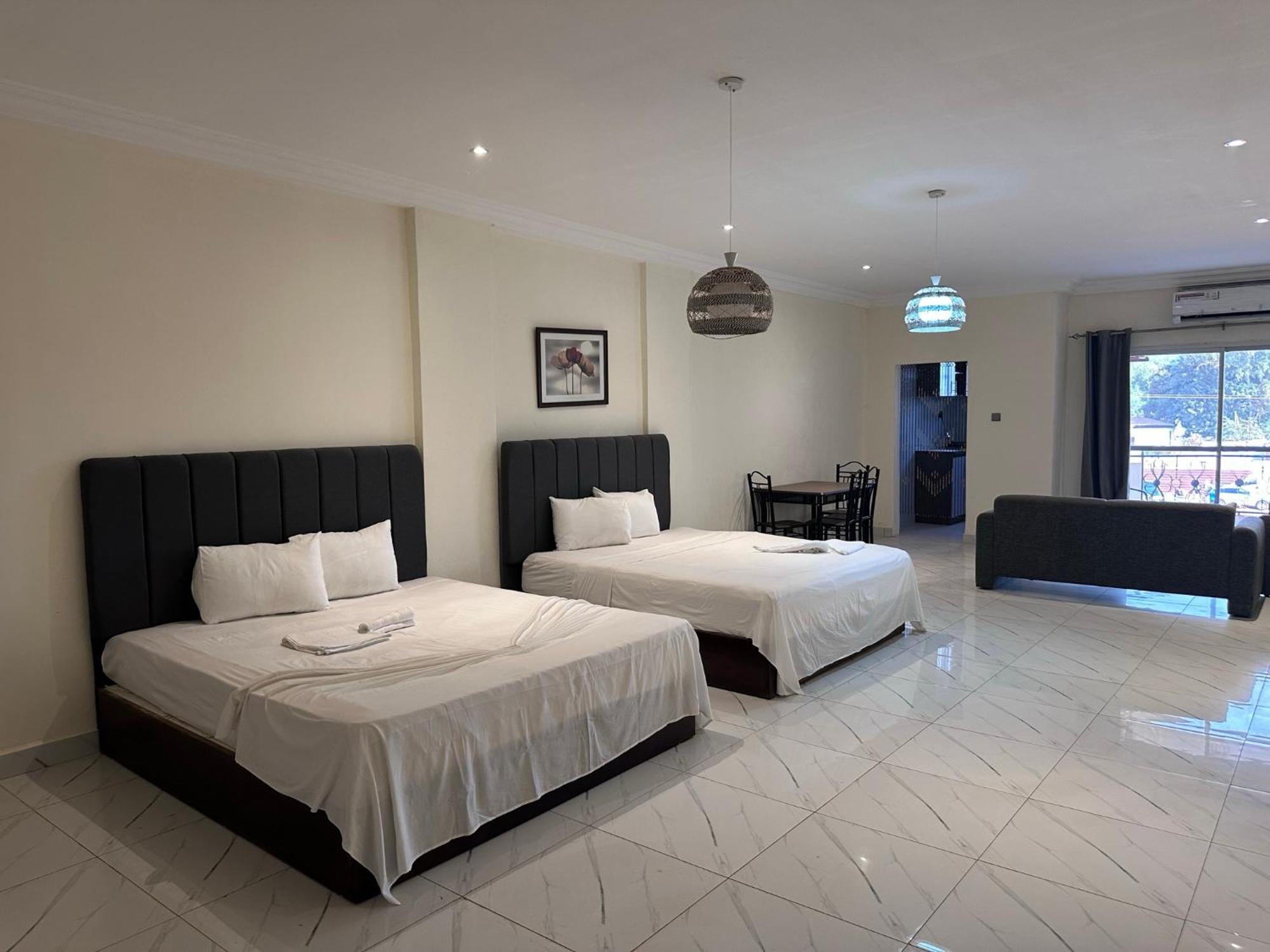 Apartments Plaza Hotel 콜롤리 외부 사진