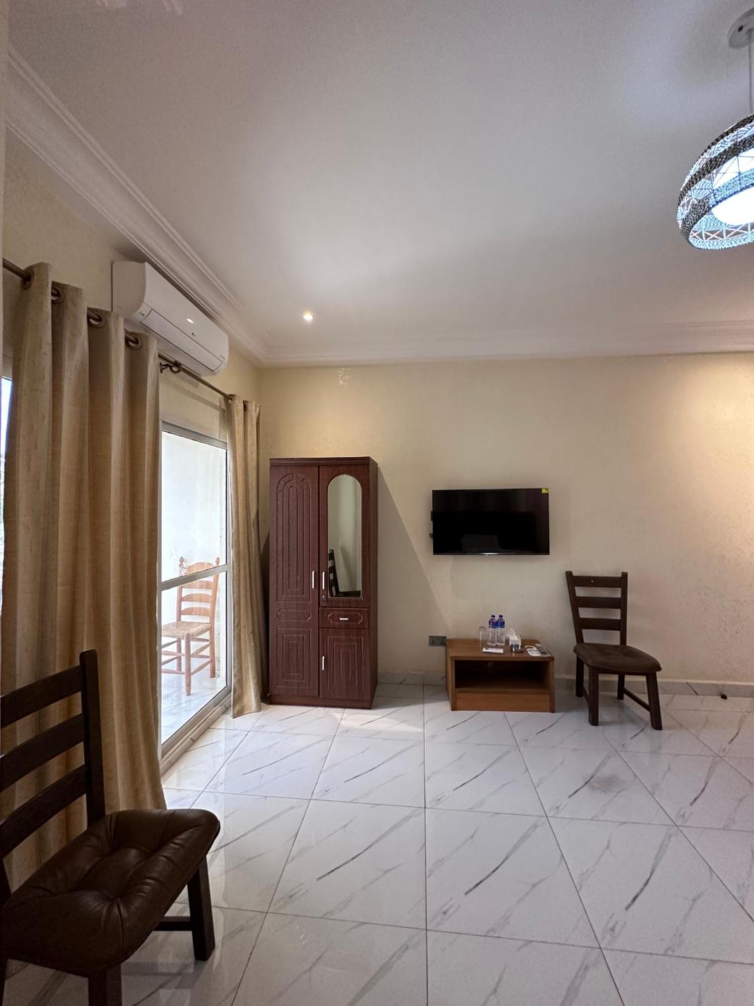 Apartments Plaza Hotel 콜롤리 외부 사진