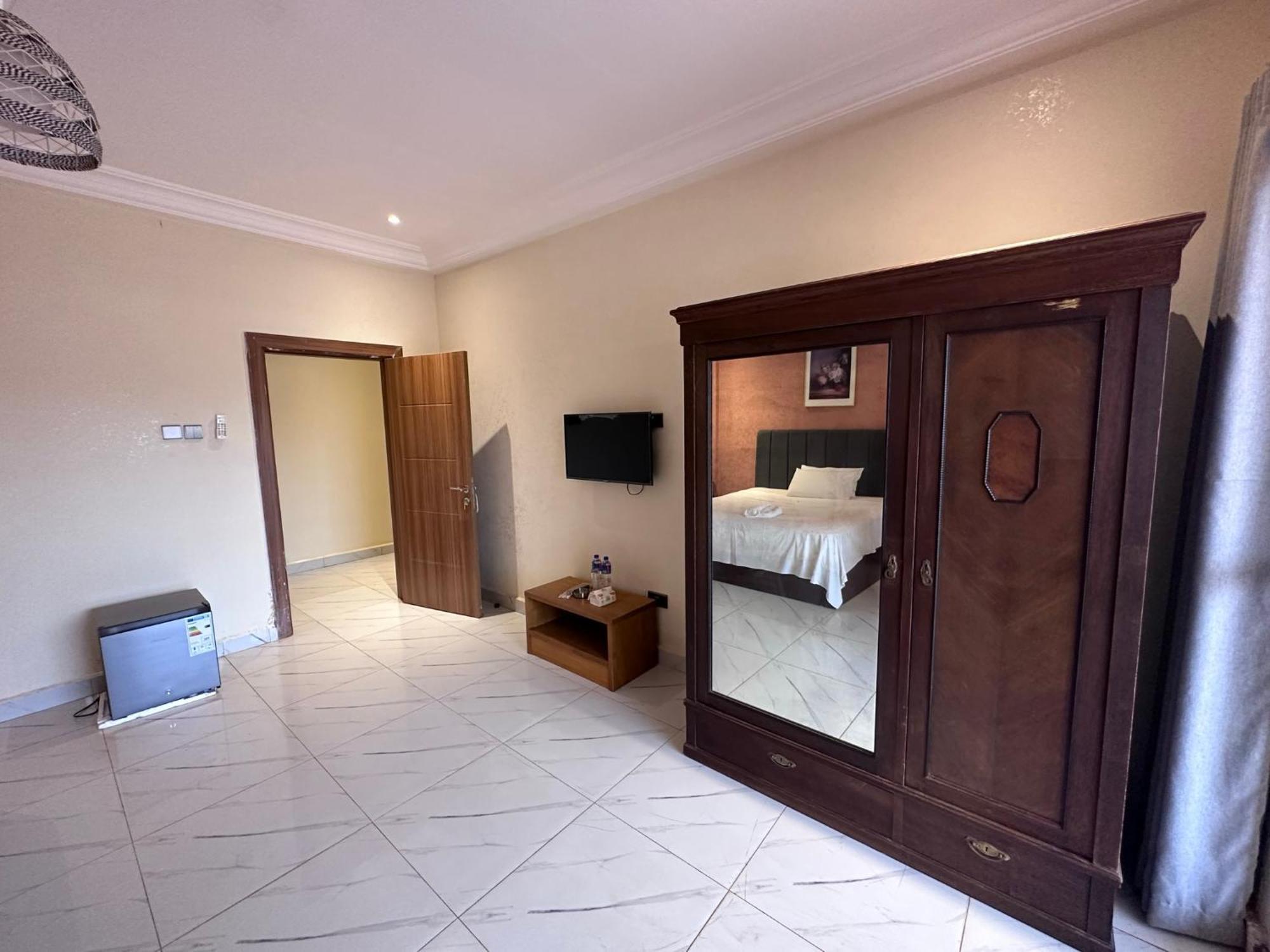Apartments Plaza Hotel 콜롤리 외부 사진