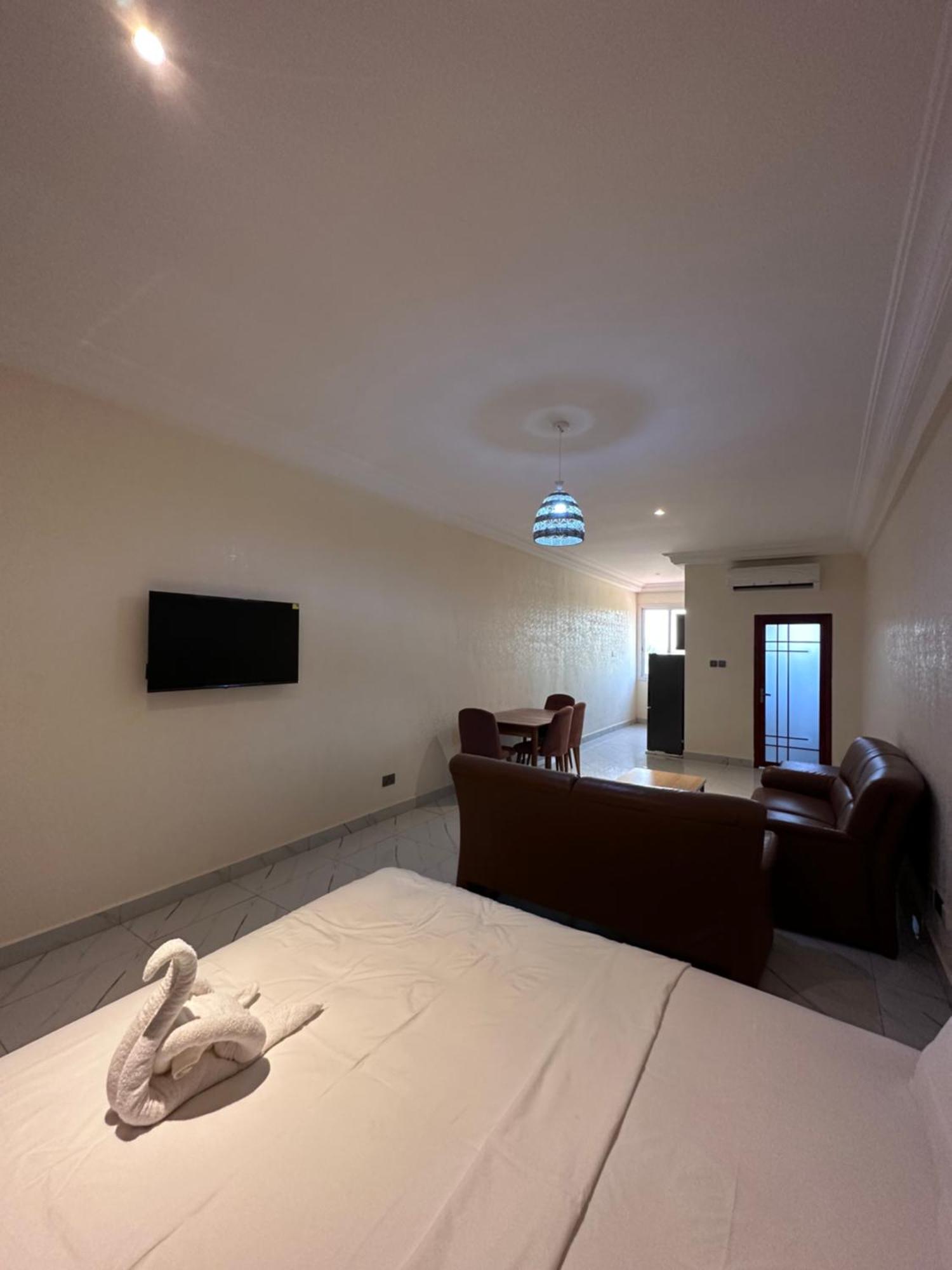 Apartments Plaza Hotel 콜롤리 외부 사진